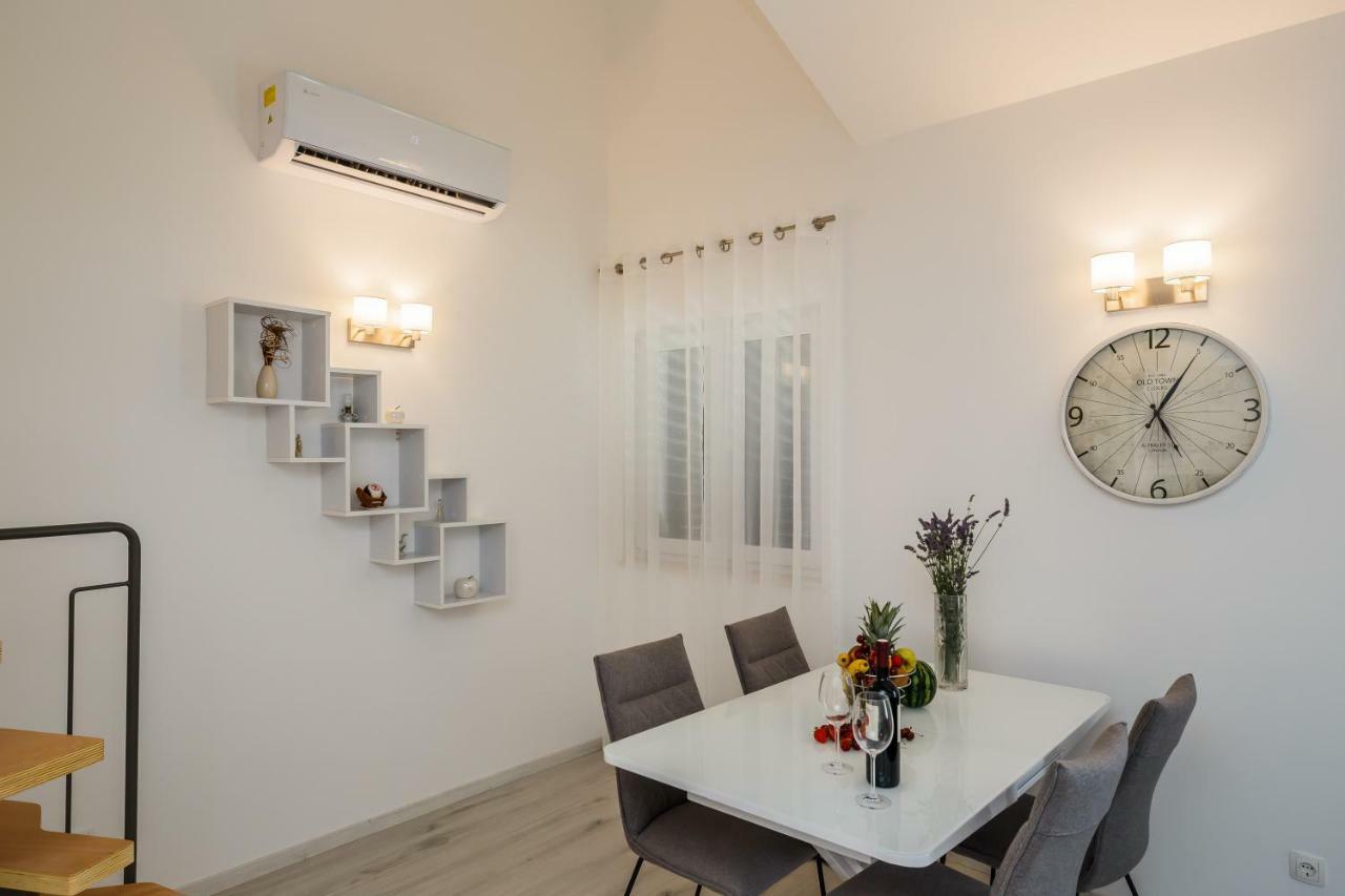 Villa Milena-With A Pool โตรกีร์ ภายนอก รูปภาพ